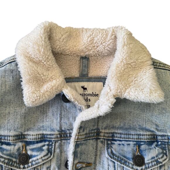Abercrombie Kids Heavy Denim Jacket Sherpa Lined Light Wash Size 11/12 - Picture 2 of 9